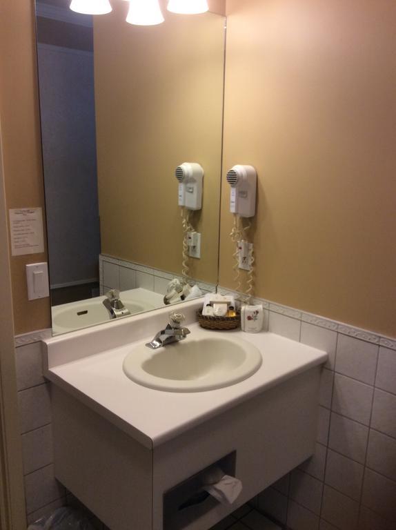 Hotel Travelodge By Wyndham Victoriaville Ruang foto