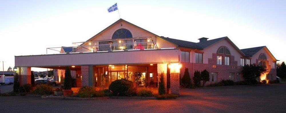 Hotel Travelodge By Wyndham Victoriaville Bagian luar foto