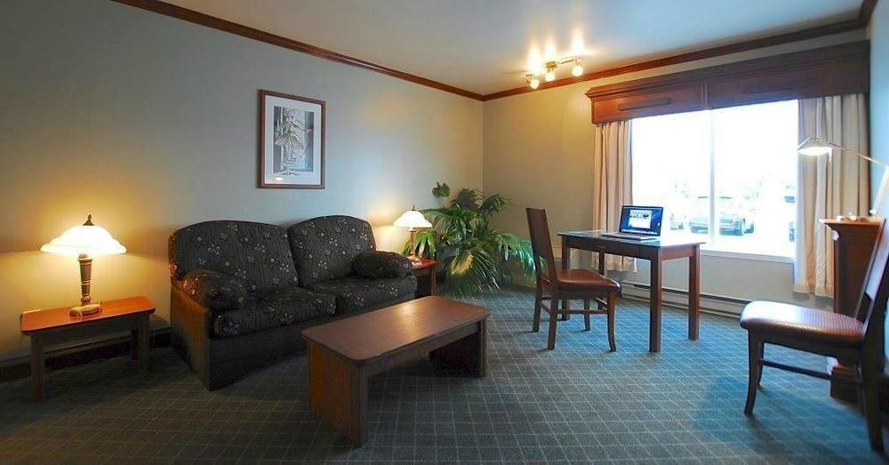 Travelodge By Wyndham Victoriaville Bagian luar foto