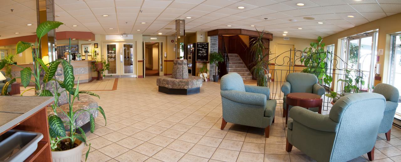 Hotel Travelodge By Wyndham Victoriaville Bagian luar foto